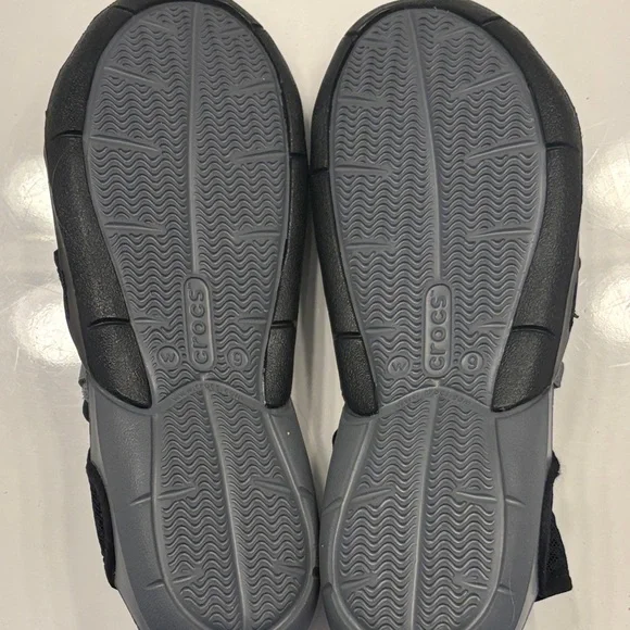 CROCS Women’s Swift Water Mesh Sandals - Picture 9 of 11